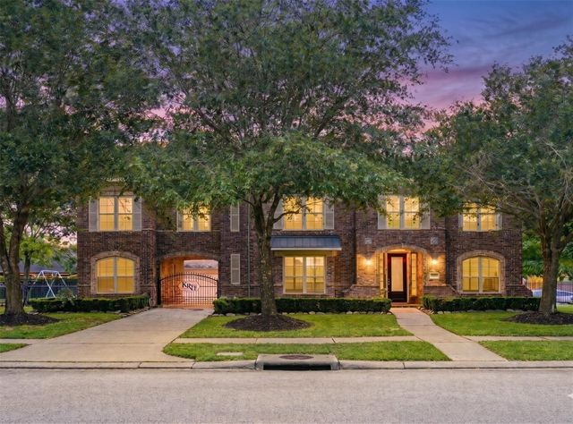 3602 Lindhaven Dr — Audubon Place Sec 2