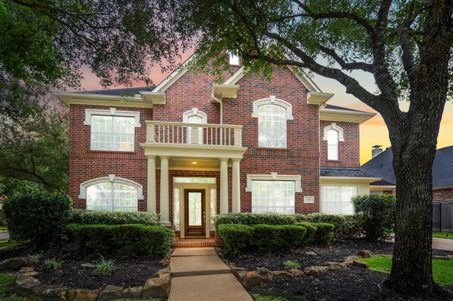 1414 Kennoway Park Dr — Gleannloch Farms
