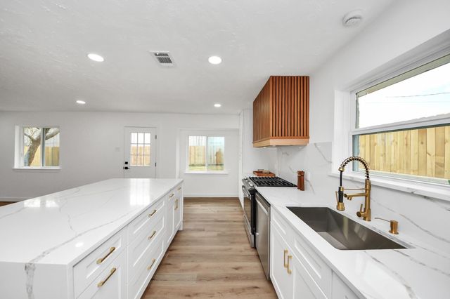 717 Phyllis Court — Wiggins Village 01
