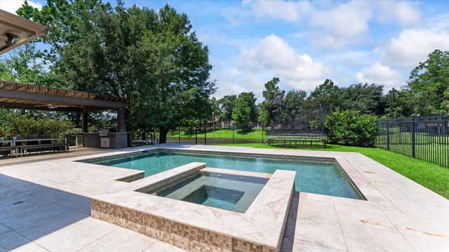 19 Gracenote Pl — Woodlands Creekside Park West Se