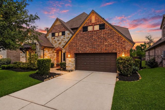 111 N Winter Sunrise Cir — THE WOODLANDS CREEKSIDE PARK WEST