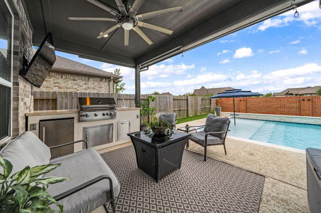 1835 Waters Branch Dr — Sienna Plantation