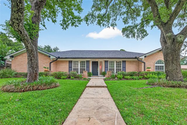 3031 Broadmoor Dr — Sugar Creek