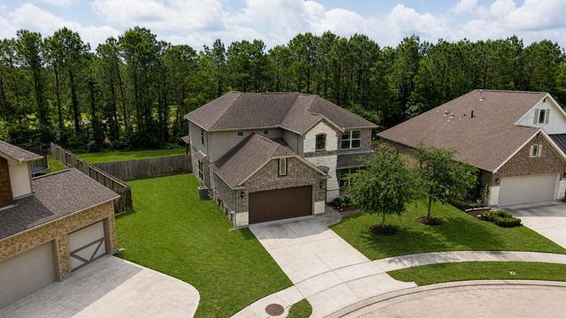 1317 Course View Dr — Victory Lakes