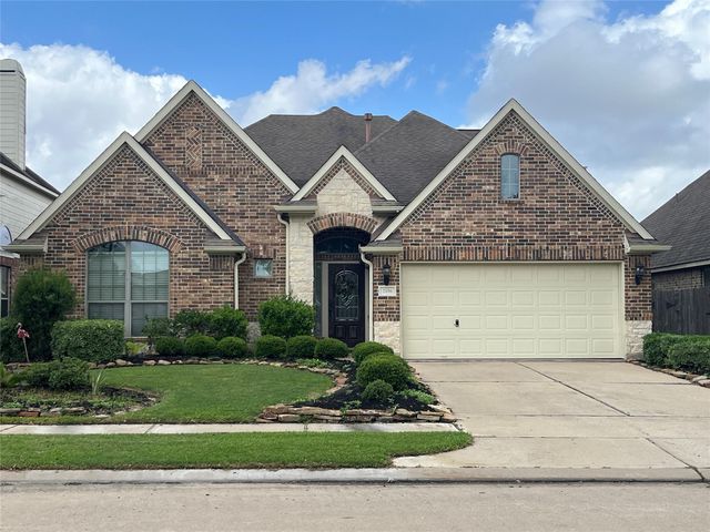 2106 Cambridge Bay Dr — Shadow Creek Ranch Sf-45a