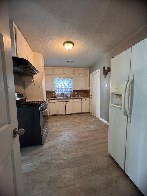 2106 Utah St — Britton Cravens