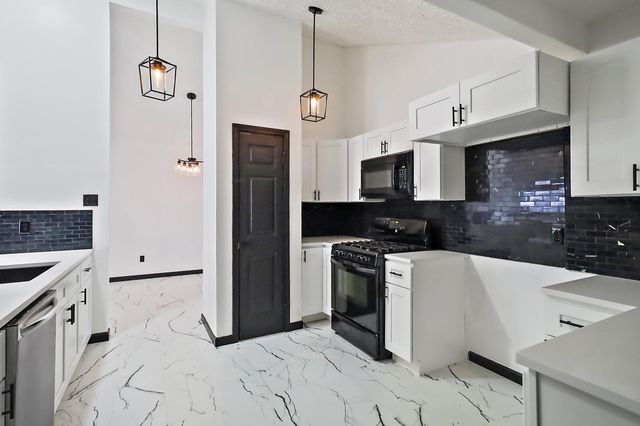 30 Crestbriar Ct — Briarcreek Baytown