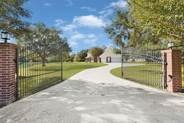 6050 Redhead Ln — Hunters Terrace Estates