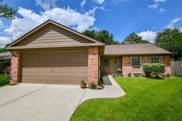 4027 Blacksmith Ln — Chimneystone