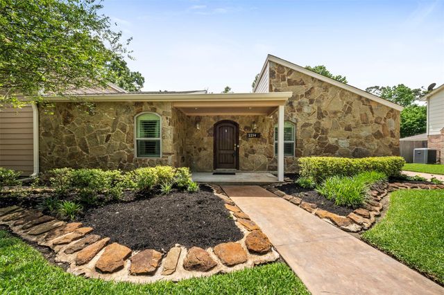 2214 Lakeville Dr Dr — Woodland Hills Village