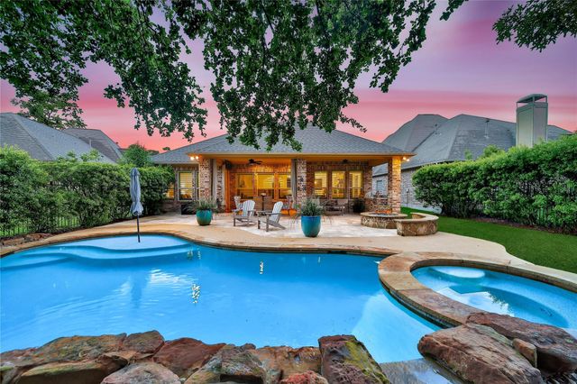 15 Corbel Point Way — The Woodlands Creekside Park West