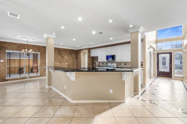 2406 Spanish Oak Hill Ct — Oaks of Devonshire