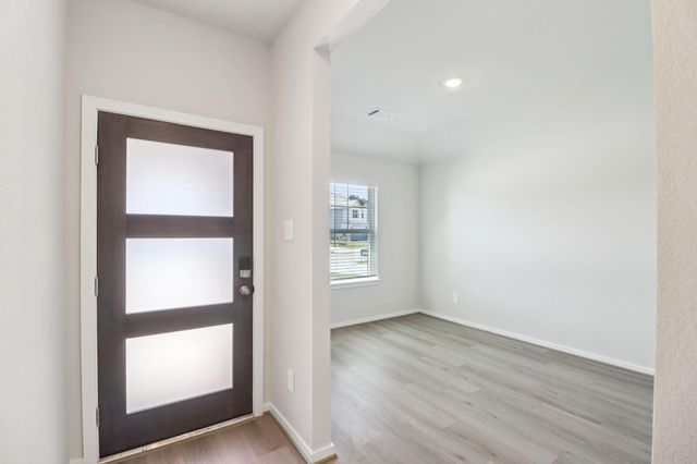 16273 Parish Pointe Ct — Granger Pointe