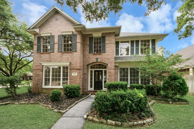 7130 Glenwood Dr — Greatwood Glen