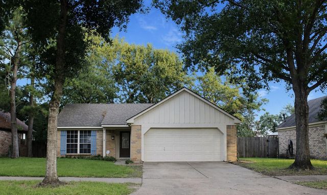 6734 Prairie Village Dr — Highland Creek Village Sec 01