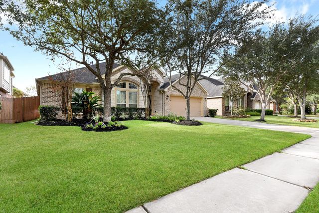 28011 Canyon Wren Dr — Firethorne
