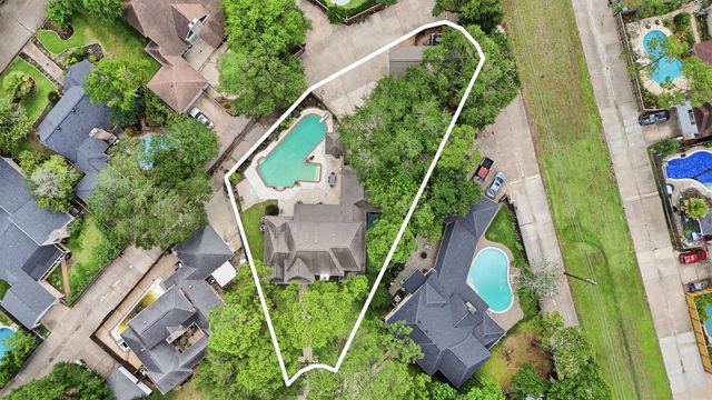 615 Brenwick Ct — Nottingham Country