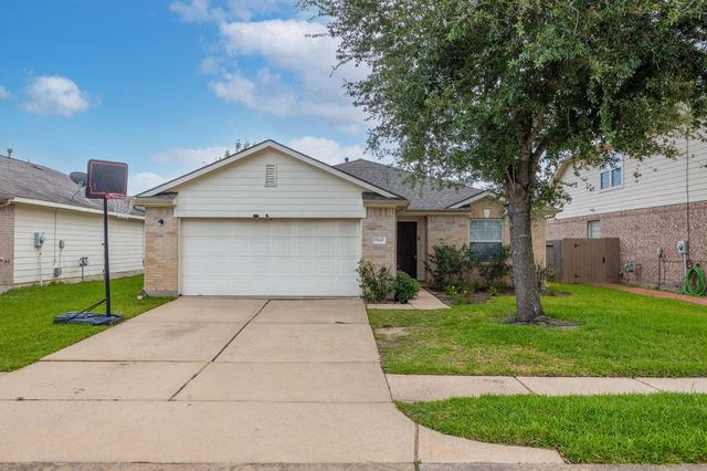 19647 Summerlin Dr — Plantation Lakes Sec 02