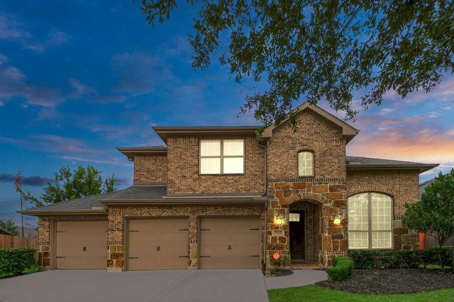 2842 Walnut Crest Dr — Firethorne West
