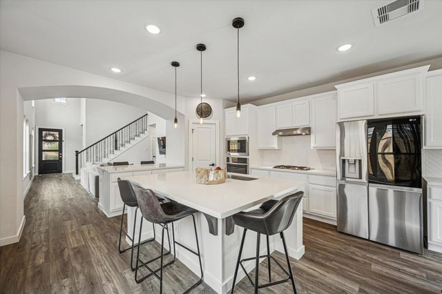 7933 Spring Run Dr — North Grove