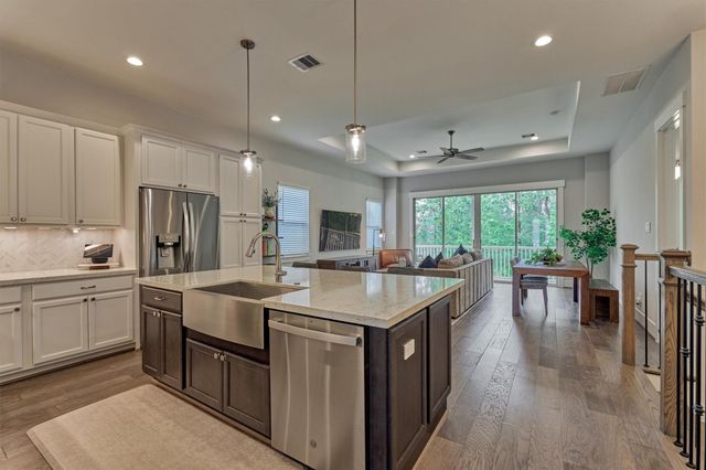 62 Dobbs View Ln — Springwoods  Village Harper Woods