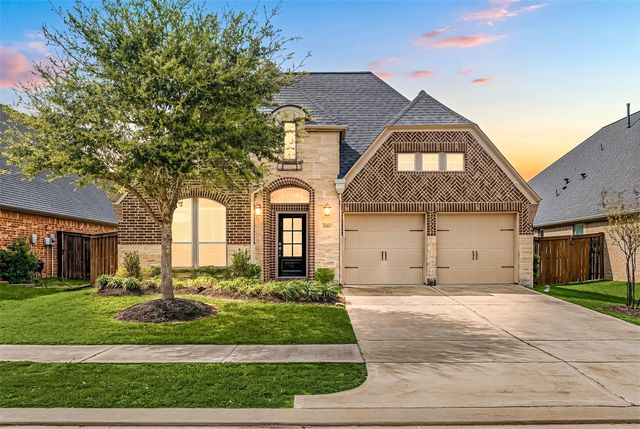2419 Elmwood Trl — Cane Island