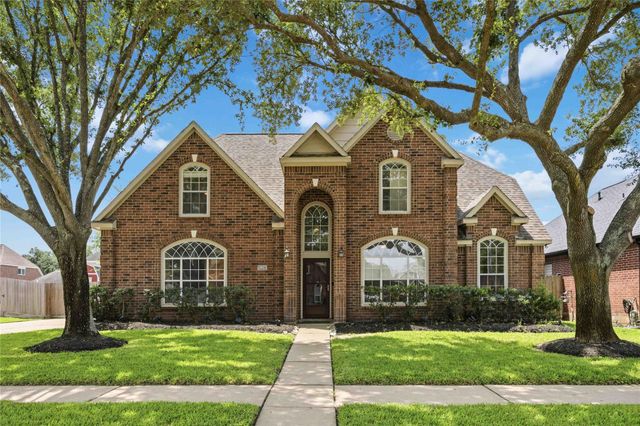 19823 Arbor Creek Dr — Estates Highland Creek