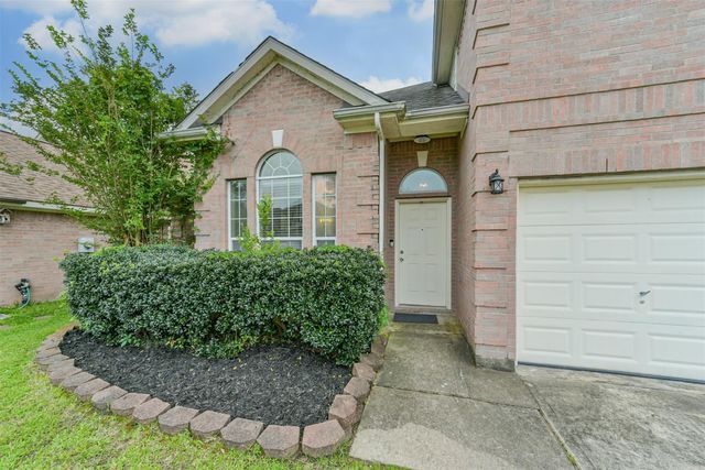 408 Mystic Glen Loop — Lakewood Cove