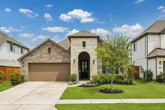18306 Summerland Lake Way — Towne Lake