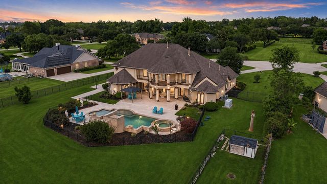 4707 Wild Horse Ct — Waterbrook