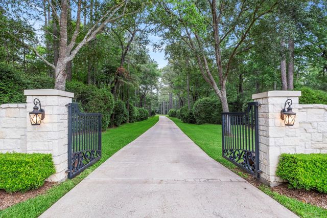 20010 Timber Ridge Dr — Indigo Lake Estates