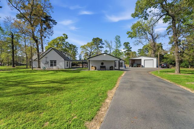 8526 Oakwood Dr — Oakwood Estate