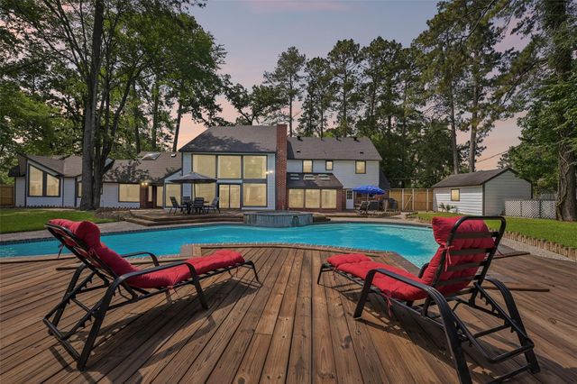 1211 Golden Bear Ln — Forest Cove Country Club Estates