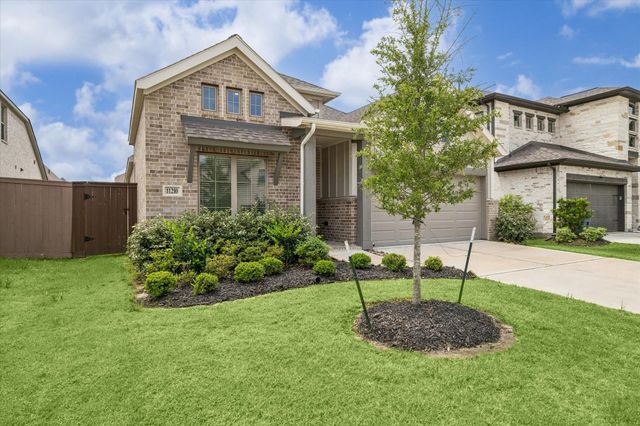 11210 Burgus Farm Rd — The Groves