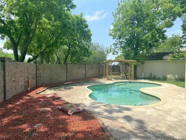 4371 Palmer Plantation Dr — Palmer Plnt-Lake Olympia