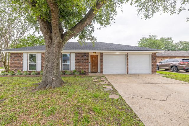 4127 Alecia Dr — San Augustine Estates