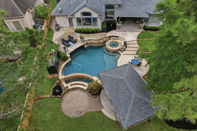63 W Horizon Ridge Pl — Woodlands Village Indian Springs