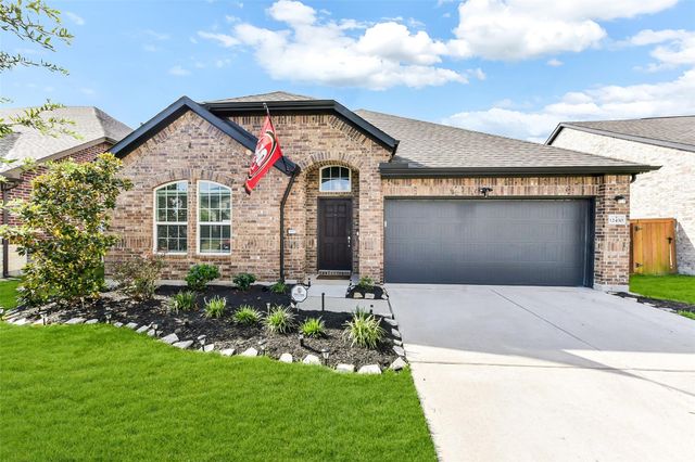 12430 Ashgrove Point Dr — Balmoral