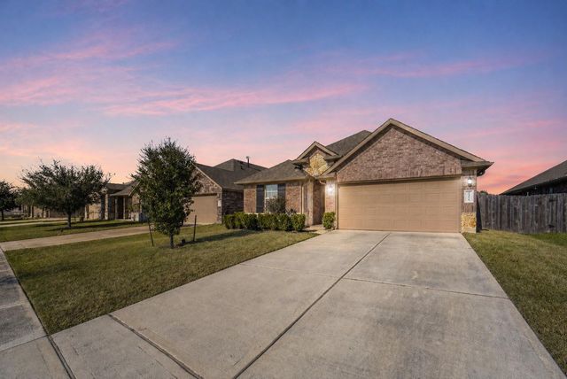 23714 Padova Gardens Dr — Ventana Lakes
