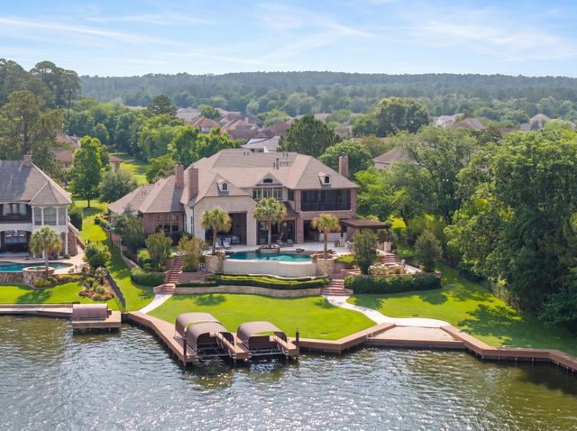 12349 Longmire Trace — Longmire on Lake Conroe