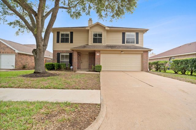 1319 Hollowood Ln — Hunters Point Estates