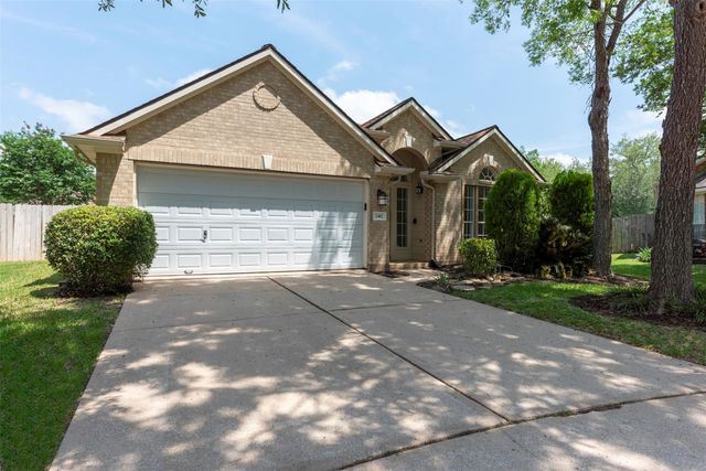 2402 Misty Falls Ct — Pecan Lakes