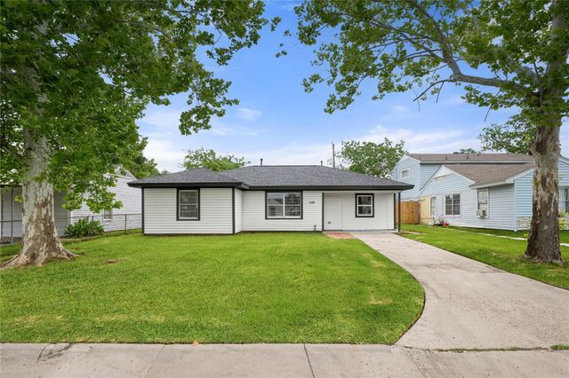 2308 Garvey Dr — Red Bluff Terrace Sec 05