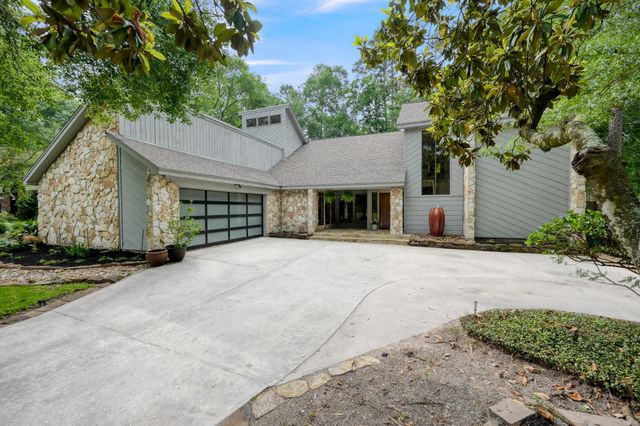 4 Coralvine Ct — Wdlnds Village Grogans Ml 20