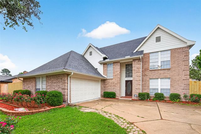 2907 Cotton Stock Dr — Colony Bend Sec 3