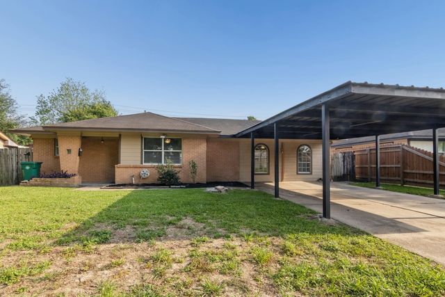 3518 Thornwood Dr — Tanglebriar Sec 04