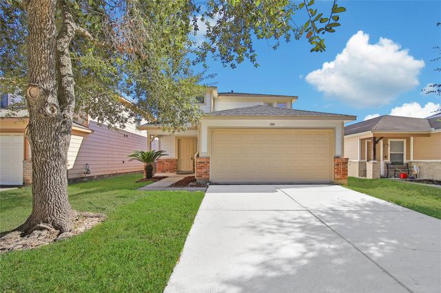 1911 Adobe Stone Dr — Woodland Pines