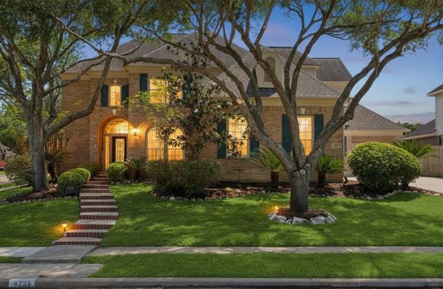 4223 Oak Forest Dr — Lakeshore Forest Estates At Lake Olympia