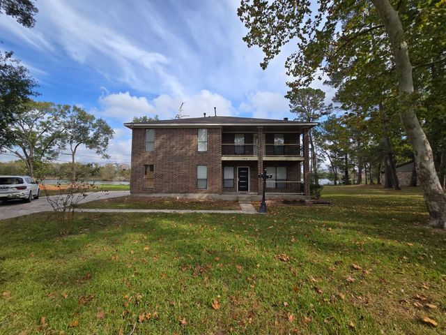 409 Brook Hollow Dr — Riverbrook-Forest Hls
