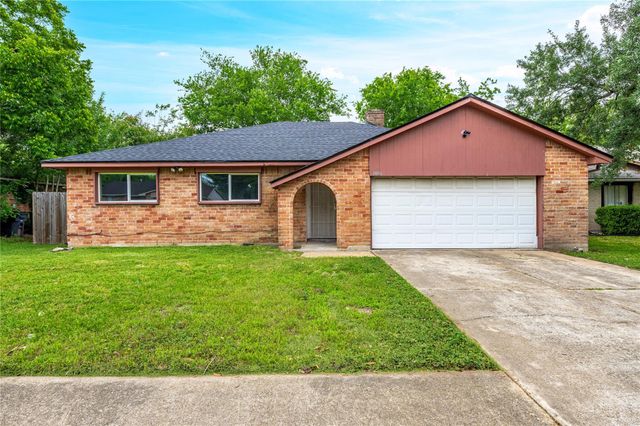 15050 Blueridge Rd — Willow Park Residence A Sec 2